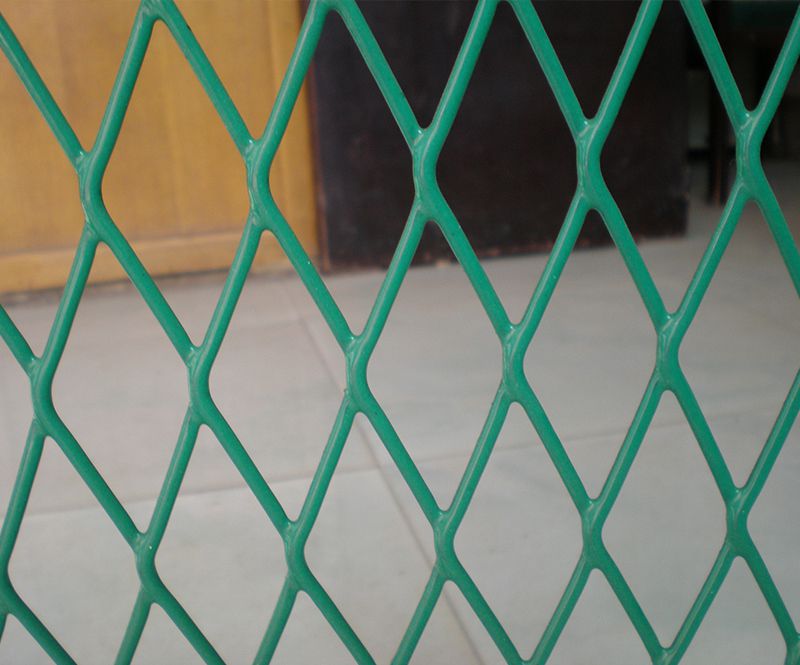 Mesh métallique élargi